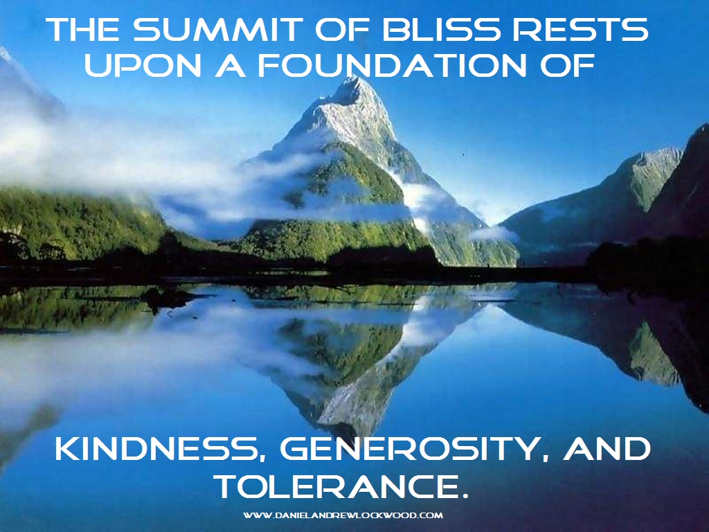 christmas_Mountain_and_Lake_1024x768